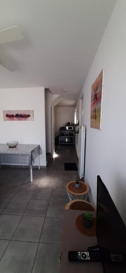 Jolie Maisonnette A Proximite De Toutes Commodites Сен Мари де ла Мер Екстериор снимка
