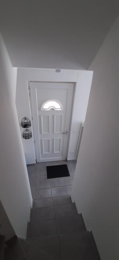 Jolie Maisonnette A Proximite De Toutes Commodites Сен Мари де ла Мер Екстериор снимка