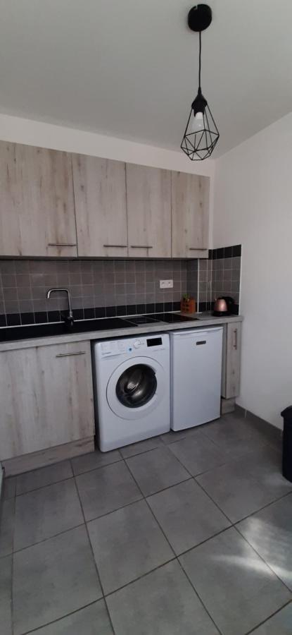 Jolie Maisonnette A Proximite De Toutes Commodites Сен Мари де ла Мер Екстериор снимка